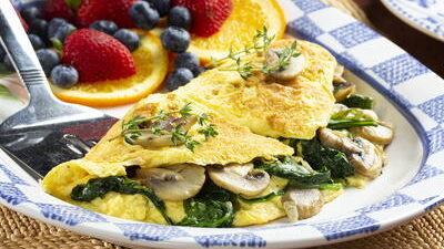 Cheesy Spinach and Mushroom Omelet - keto diet recipes for beginners
